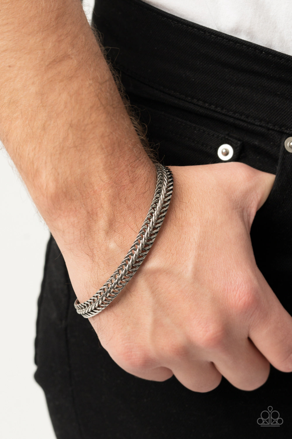 Extraordinary Edge - Silver Mens Bracelet